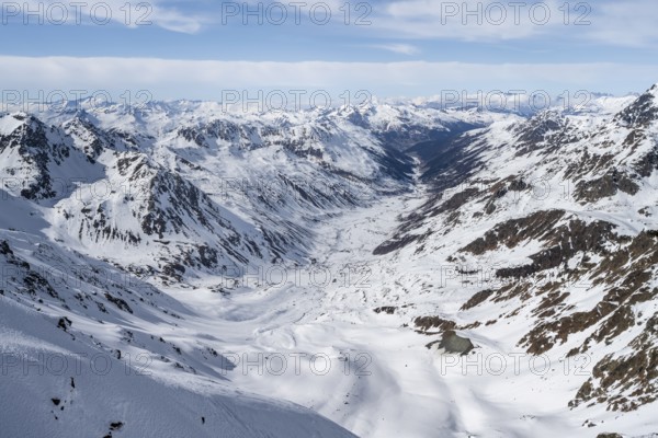 View from the summit of Piz Grialetsch in winter, mountain panorama with Dürrboden valley and view of Blessur Alps, Grisons Haute Route, Albula Alps, Rhaetian Alps, Grisons, Switzerland, Europe
