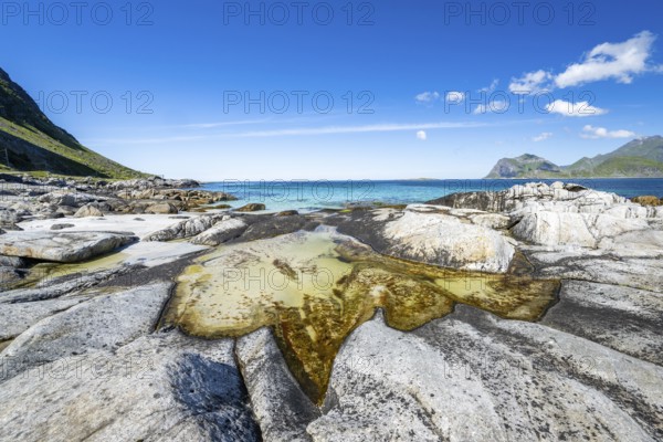 Rocky coast near Myrland, Flakstadoya, Lofoten, Norway, Europe