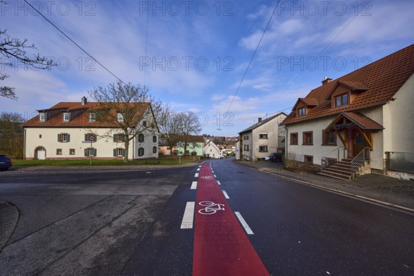 Farmhouse Uchtelfangen, listed building, shepherd's house, historical, meadow, blue sky with cumulus clouds, residential buildings, cycle path, trees, intersection Hirtenbergstraße with In der Gaß, district Uchtelfangen, Illingen, district Neunkirchen, Saarland, Germany, Europe
