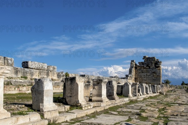 Ancient city of Hierapolis, Pamukkale, Denizli, UNESCO World Heritage Site, Anatolia, Turkey, Asia Minor, Asia