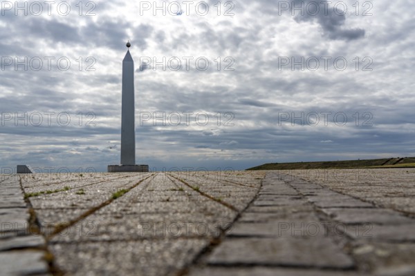 Hoheward spoil tip, the obelisk of the sundial, Herten, North Rhine-Westphalia, Germany, Europe