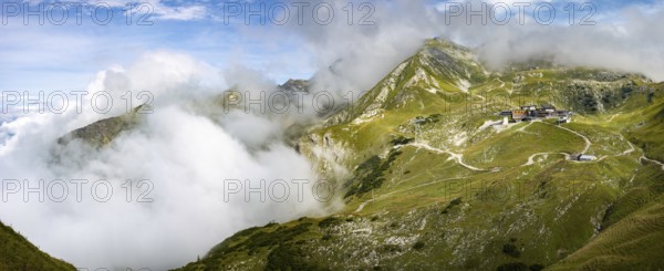 Höfatsblick station on the Nebelhorn behind the Nebelhorn, 2224m, Allgäu Alps, Allgäu, Bavaria, Germany, Europe