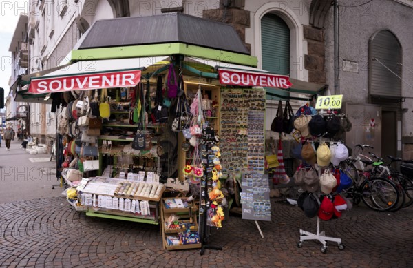 Mobile souvenir shop, street shop, Merano, Meran, South Tyrol, Autonomous Province of Bolzano, Italy, Europe