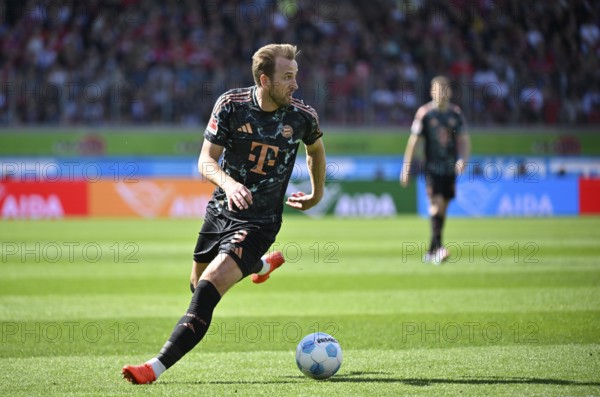 Harry Kane FC Bayern Munich FCB (09) ab#Voith-Arena, Heidenheim, Baden-Württemberg, Germany, Europe