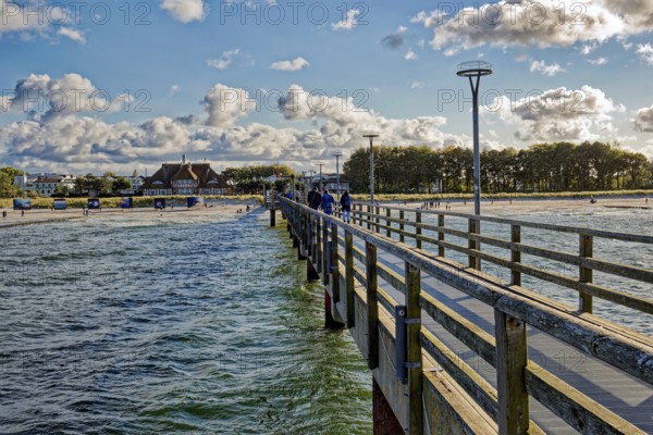 Diving gondola at the Zingst pier, cloudy mood, Zingst, Fischland-Darß-Zingst peninsula, Mecklenburg-Western Pomerania, Germany, Europe