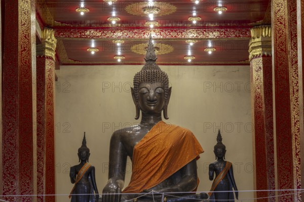 Buddha statue, Bhumispara-mudra, Buddha Gautama at the moment of enlightenment, Wat Ong Teu, Vientiane, Laos, Asia