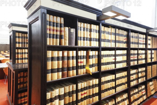 Shelves with books in the Berlin State Library in the Unter den Linden building The basic refurbishment by the Federal Office for Building and Regional Planning has now been completed, 01.11.2019