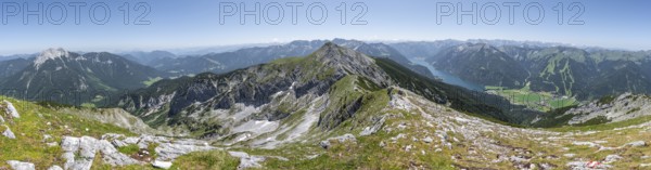 Panorama, summit ridge of the Unnütz, behind Achensee and summit of the Seekarspitze Unnütz crossing, Brandenberg Alps, Tyrol, Austria, Europe