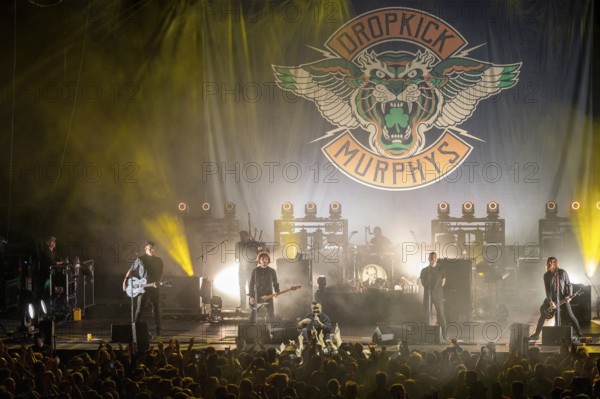 DROPKICK MURPHYS, folk punk band, USA, tour 2025, concert, 15.02.2025, Max-Schmeling-Halle, Berlin, Germany < english> DROPKICK MURPHYS, folk punk band, USA, tour 2025, concert, February 15, 2025, Max-Schmeling-Halle, Berlin, Germany, Europe