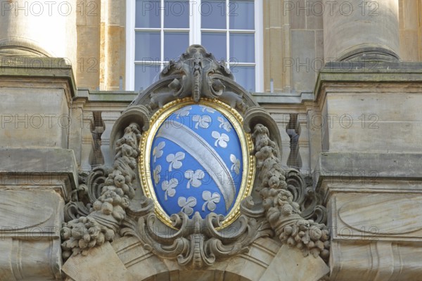 City coat of arms with decorations on the town hall, Obere Königsstraße, Kassel, Hesse, Germany, Europe