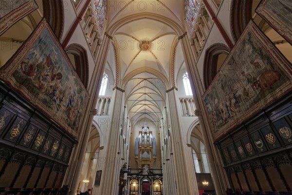 Church of Our Lady, Onze-Lieve-Vrouwekerk, Gothic nave with view of organ, Bruges, West Flanders, Flanders, Belgium, Europe