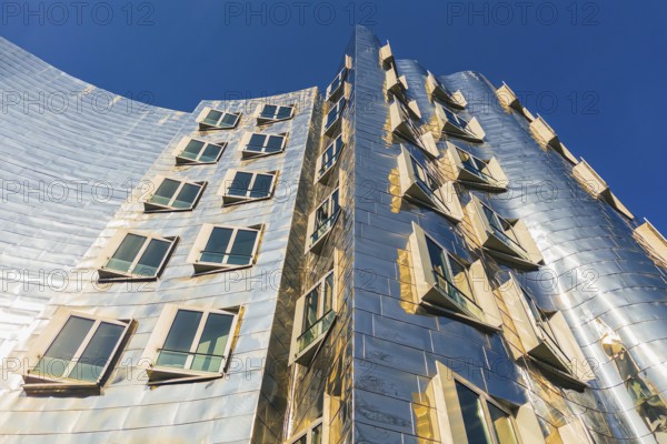 Building, Frank O. Gehry, Media Harbour, Harbour, Düsseldorf, North Rhine-Westphalia, Germany, Europe