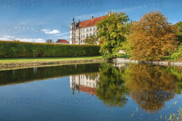 Güstrow Castle in autumn with water spouting, built in the 16th century, Renaissance building, Güstrow, Mecklenburg-Vorpommern, Germany, Europe