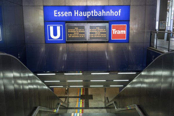 Nationwide warning strike by the trade union Verdi, in the public sector, as here in Essen, at the Ruhrbahn, all buses and trains remain in the depot, the platforms in the underground area of the main railway station remain closed, Germany, Europe