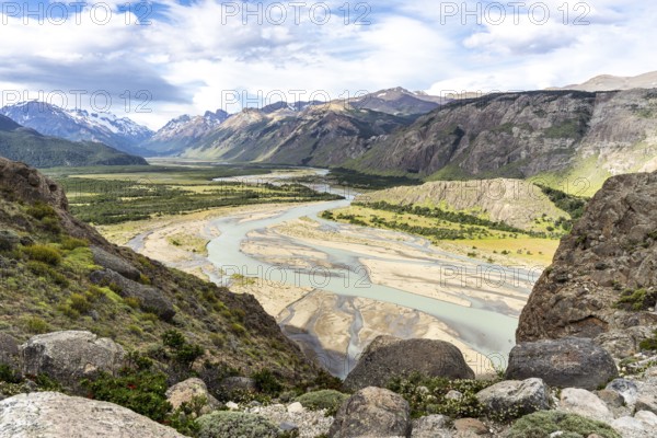 Rio de Las Vueltas, Laguna de los Tres Trail, Mount Fitz Roy, El Chaltén, Santa Cruz Province, Argentina, South America