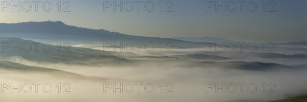 Landscape at sunrise around Volterra, province of Pisa, Tuscany, Italy, Europe