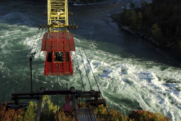 Cable car 'Whirlpool Aero Car', Rapids, falls, River, over whirlpool, Niagara River, Niagara Falls, Ontario, Canada, North America