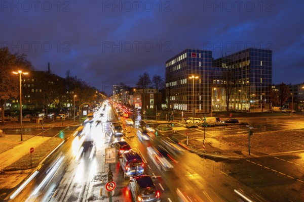 Bundesstrasse B224, Alfredstrasse, in Essen Rüttenscheid, evening rush hour traffic, this area would also be affected by a diesel driving ban, Essen, North Rhine-Westphalia, Germany, Europe