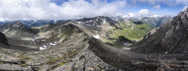 Panorama, steep rocky mountain ridge, at the summit of the Lasörling, view of the mountain panorama of the Venediger Group, Lasörling Group, Hohe Tauern National Park, East Tyrol, Tyrol, Austria, Europe