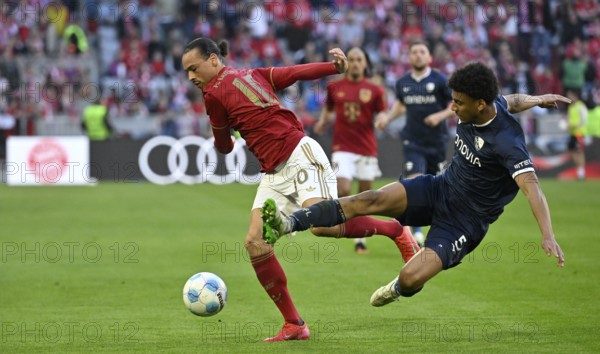 Duel, action Leroy Sané FC Bayern Munich FCB (10) against Bernardo VfL Bochum BOC (05) Allianz Arena, Munich, Bavaria, Germany, Europe