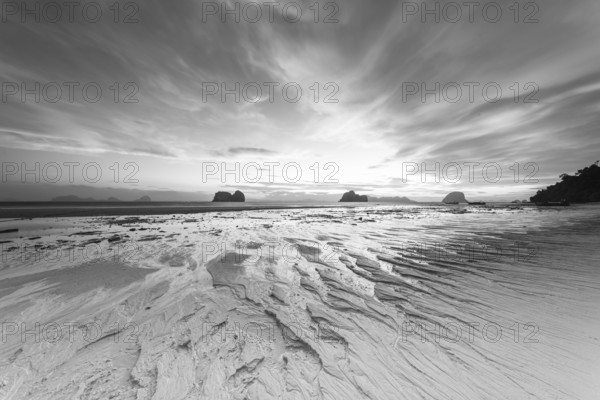 Structures in the sand, sunrise at low tide on the beach of Koh Ngai Island, Andaman Sea, Satun Province, Southern Thailand, Thailand, Asia