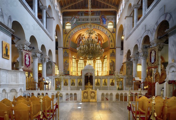 Interior view of Hagios Demetrios Church, also known as Agios Dimtrios or Demetrios Basilica, chandelier, Thessaloniki, Macedonia, Greece, Europe