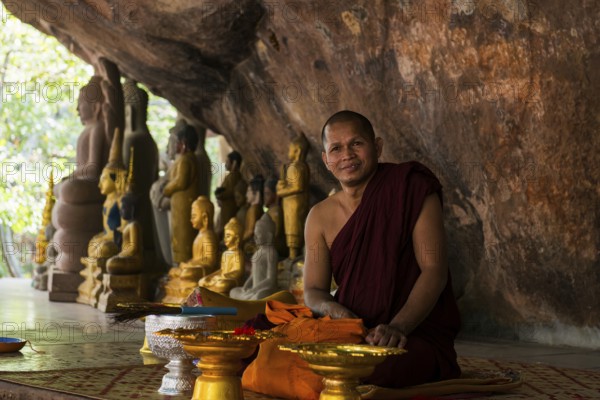 Buddhist monk, Preah Ang Thom Temple, Phnom Kulen National Park, Siem Reap, Cambodia, Asia