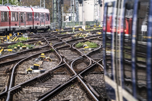 Railway line between Cologne Central Station and Cologne-Hansaring Station, track system, North Rhine-Westphalia, Germany, Europe