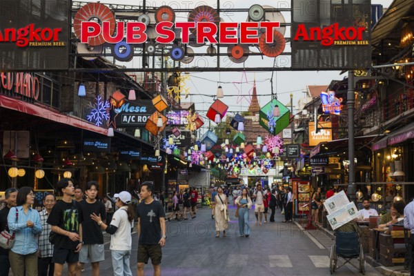 Street scene, Pub Street, evening, Siem Reap, Cambodia, Southeast Asia, Asia