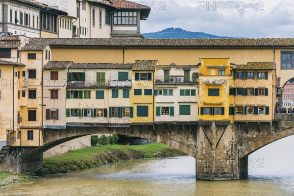 Ponte Vecchio over the river Arno, architecture, historical, history, culture, city trip, tourism, attraction, sight, Florence, Italy, Europe