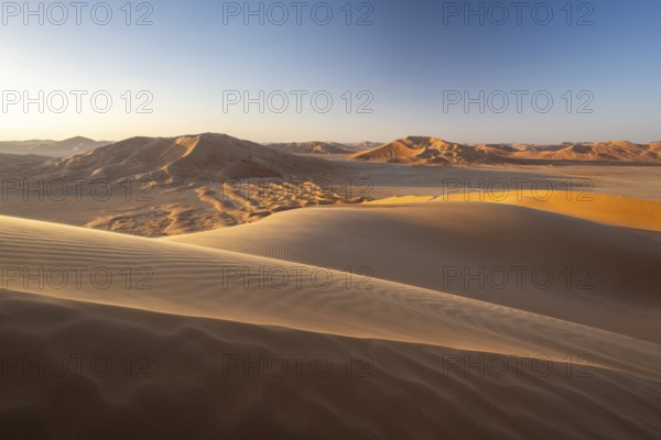 Sand dunes in the Rub Al Khali desert, the world's largest sand desert, Empty Quarter, Oman, Asia