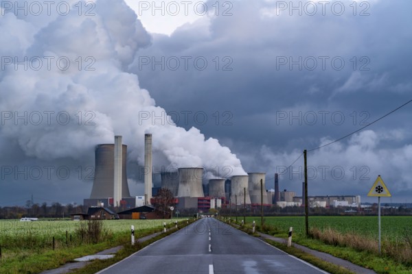 Lignite-fired power plant, RWE Power AG Niederaußem power plant, near Bergheim, North Rhine-Westphalia, North Rhine-Westphalia, Germany, Europe