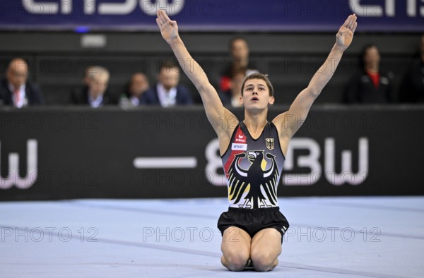 Timo Eder GER Floor action gymnastics, EnBW DTB-Pokal, Porsche-Arena, Stuttgart, Baden-Württemberg, Germany, Europe