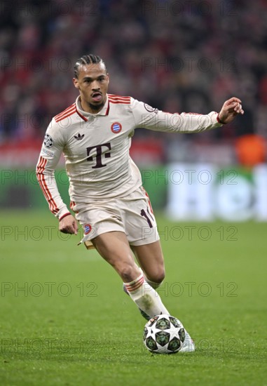 Leroy Sané FC Bayern Munich FCB (10) Action on the ball Champions League, Allianz Arena, Munich, Bayern, Germany, Europe