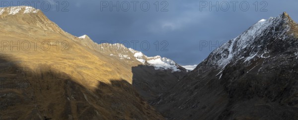 Mountain landscape in the evening light, mountain peak of the Niedertal in autumn, aerial view, Vent, Ötztal Alps, Tyrol, Austria, Europe