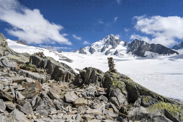 High alpine mountain landscape, Glacier du Tour, glacier and mountain peak, summit of the Aiguille de Chardonnet, Chamonix, Haute-Savoie, France, Europe