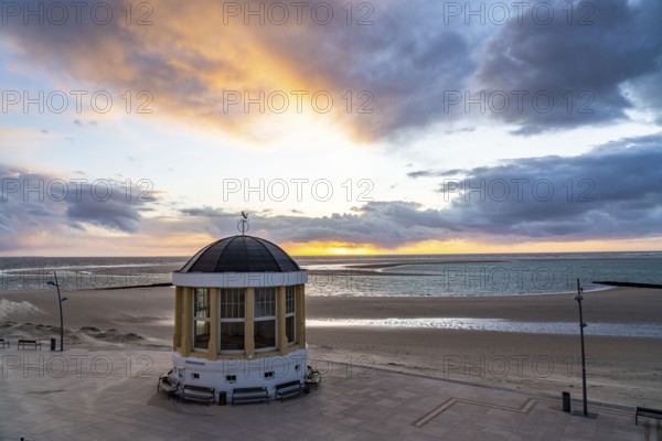 Music pavilion on the beach promenade, North Sea island of Borkum, sunset, East Frisia, Lower Saxony, Germany, Europe