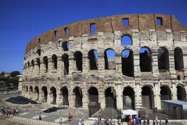 The Colosseum, Amphitheatrum Novum or Amphitheatrum Flavium, Colosseo, Anfiteatro Flavio, Amphitheatre, Rome, Italy, Europe