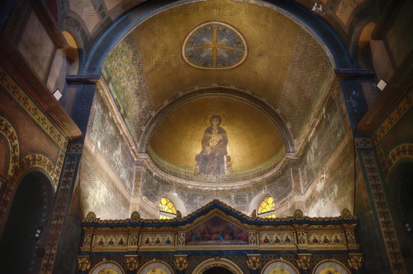 Interior view of Hagia Sofia church, also known as Agia Sofia, dome, altar, chandelier, Thessaloniki, Macedonia, Greece, Europe