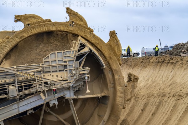 Opencast lignite mine Garzweiler 2, bucket wheel excavator 261 excavating the surface, at the rest of the hamlet Lützerath, bucket diameter is 17 metres, Erkelenz, North Rhine-Westphalia, Germany, Europe