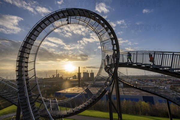Hüttenwerke Krupp-Mannesmann, HKM in Duisburg-Hüttenheim, coking plant and 2 blast furnaces, sintering plant and power station, Tiger & Turtle landmark, Magic Mountain, walk-in sculpture in the form of a roller coaster on the Heinrich-Hildebrand-Höhe slag heap, North Rhine-Westphalia, Germany, Europe