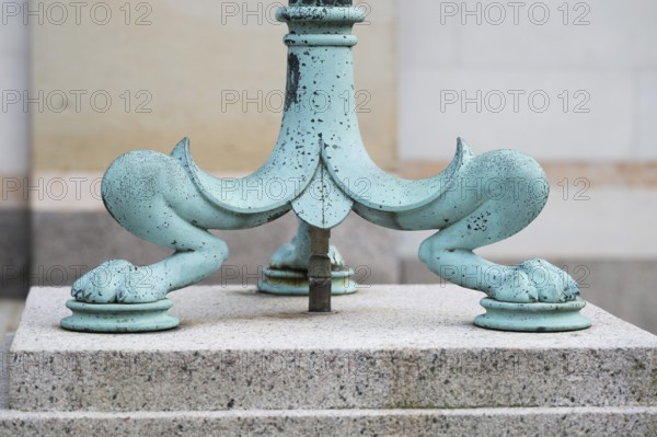 Animal-like feet of a lamp, building detail Hirschsprung Collection or Den Hirschsprungske Samling, Museum of Fine Arts, with Danish art from the 19th and 20th centuries, architect Hermann Baagøe Storck, Stockholmsgade, Østre Anlæg Park, Copenhagen, Denmark, Europe