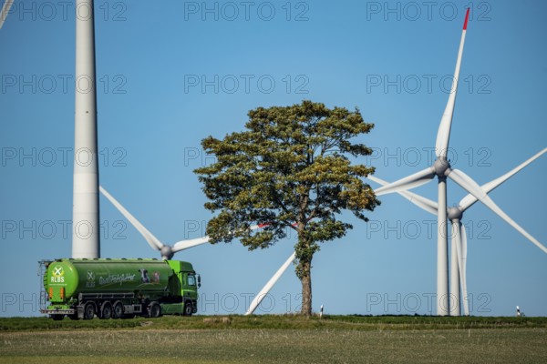Wind farm near Lichtenau, wind turbines, country road, Driburger Straße, cattle feed transporter, silo transporter, RLBS Mischfutter GmbH & Co. KG, North Rhine-Westphalia, Germany, Europe