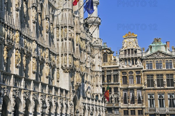 Decorated with numerous sculptures: City Hall, Grand Place, Brussels, Belgium, Benelux, Europe