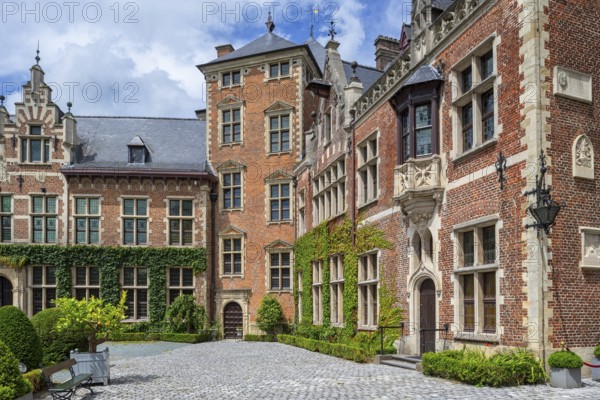 Kasteel van Gaasbeek courtyard, originally 13th century medieval fortified castle but renovated in the 19th century, Lennik, Flemish Brabant, Belgium, Europe
