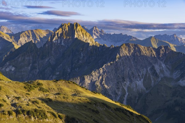 Mountain panorama from Laufbacher-Eckweg to Höfats, 2259m, Allgäu Alps, Allgäu, Bavaria, Germany, Europe