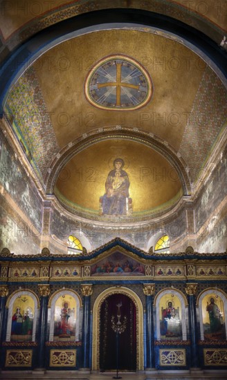 Interior view of Hagia Sofia church, also known as Agia Sofia, dome, altar, chandelier, Thessaloniki, Macedonia, Greece, Europe