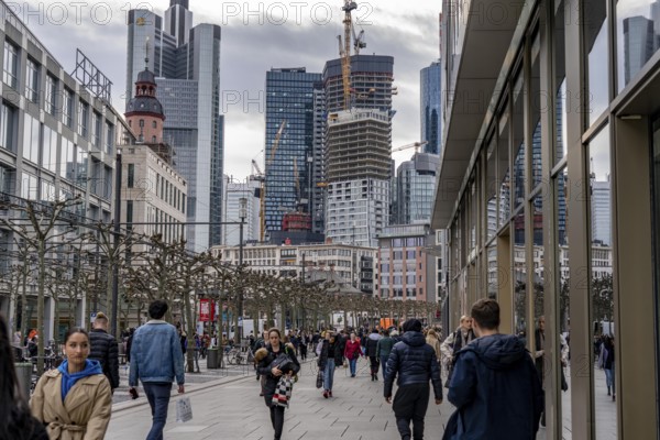 Zeil shopping street, skyline of Frankfurt am Main, at the Hauptwache, Hesse, Germany, Europe