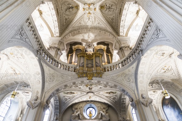 Interior view, St Andrew's Church, Düsseldorf, North Rhine-Westphalia, Rhineland, Germany, Europe