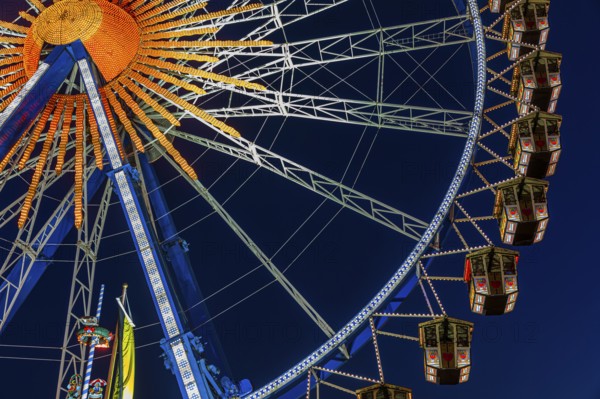 Illuminated Ferris wheel at standstill, night shot, Oktoberfest, Festwiese, Theresienwiese, Munich, Upper Bavaria, Bavaria, Germany, Europe